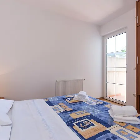 Isabela By El-pi Tours Apartment Punat