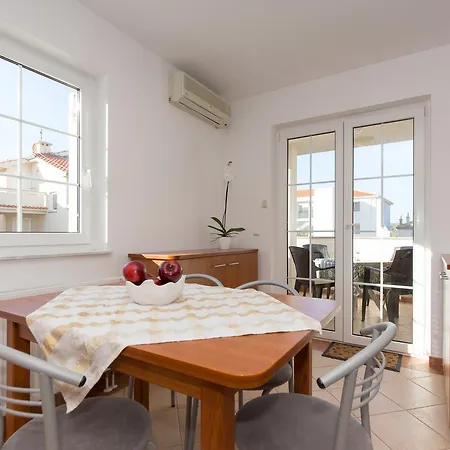 Isabela By El-pi Tours Apartment *