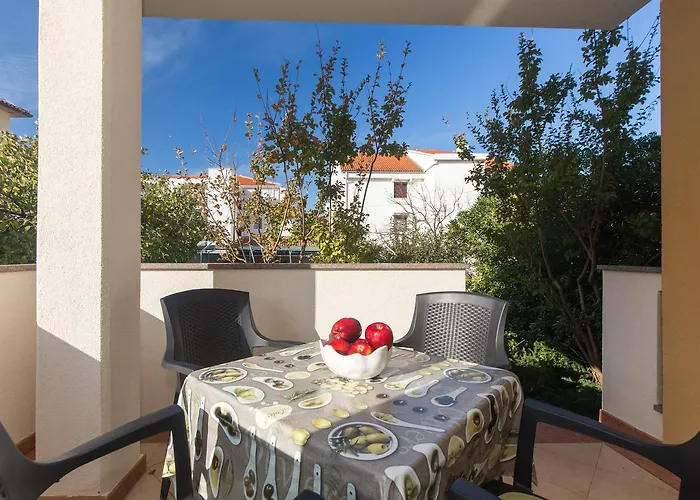 شقة Isabela By El-pi Tours *