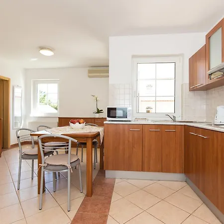 Isabela By El-pi Tours Apartamento